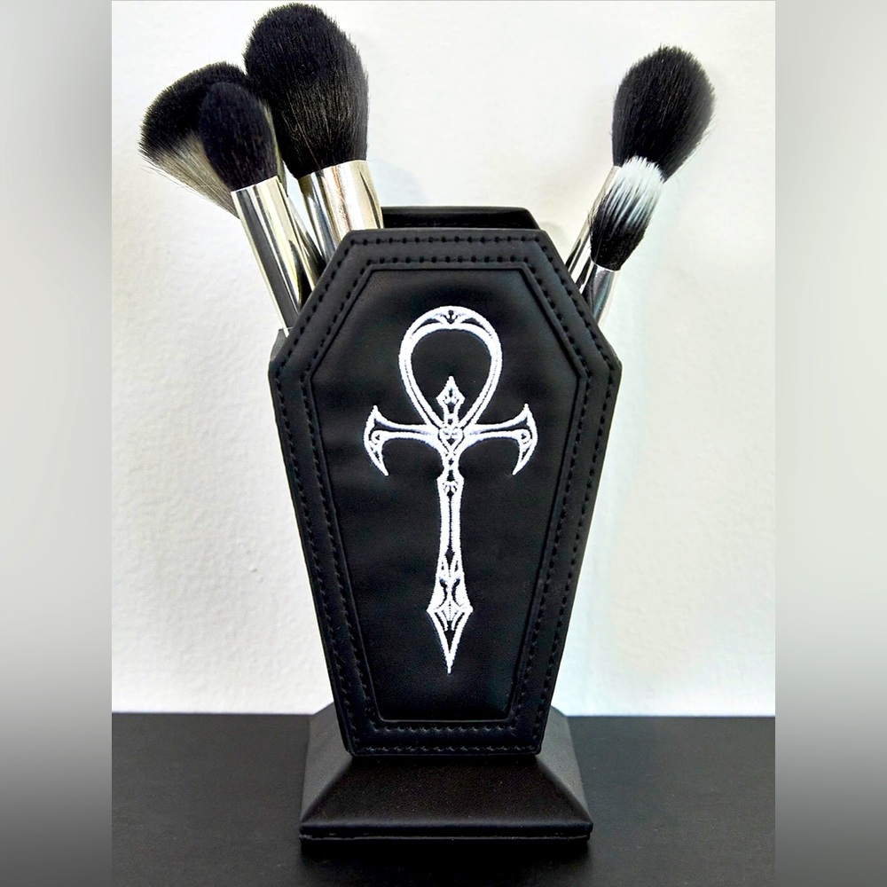 ✨🆕Dolls Kill Home Eternal Rest Ankh Makeup Brush Holder!BNIP!💀🖤